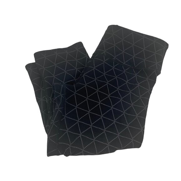 Victoria’s Secret VSX Sport Black and White Geometric Capri Leggings Size M - Picture 1 of 10